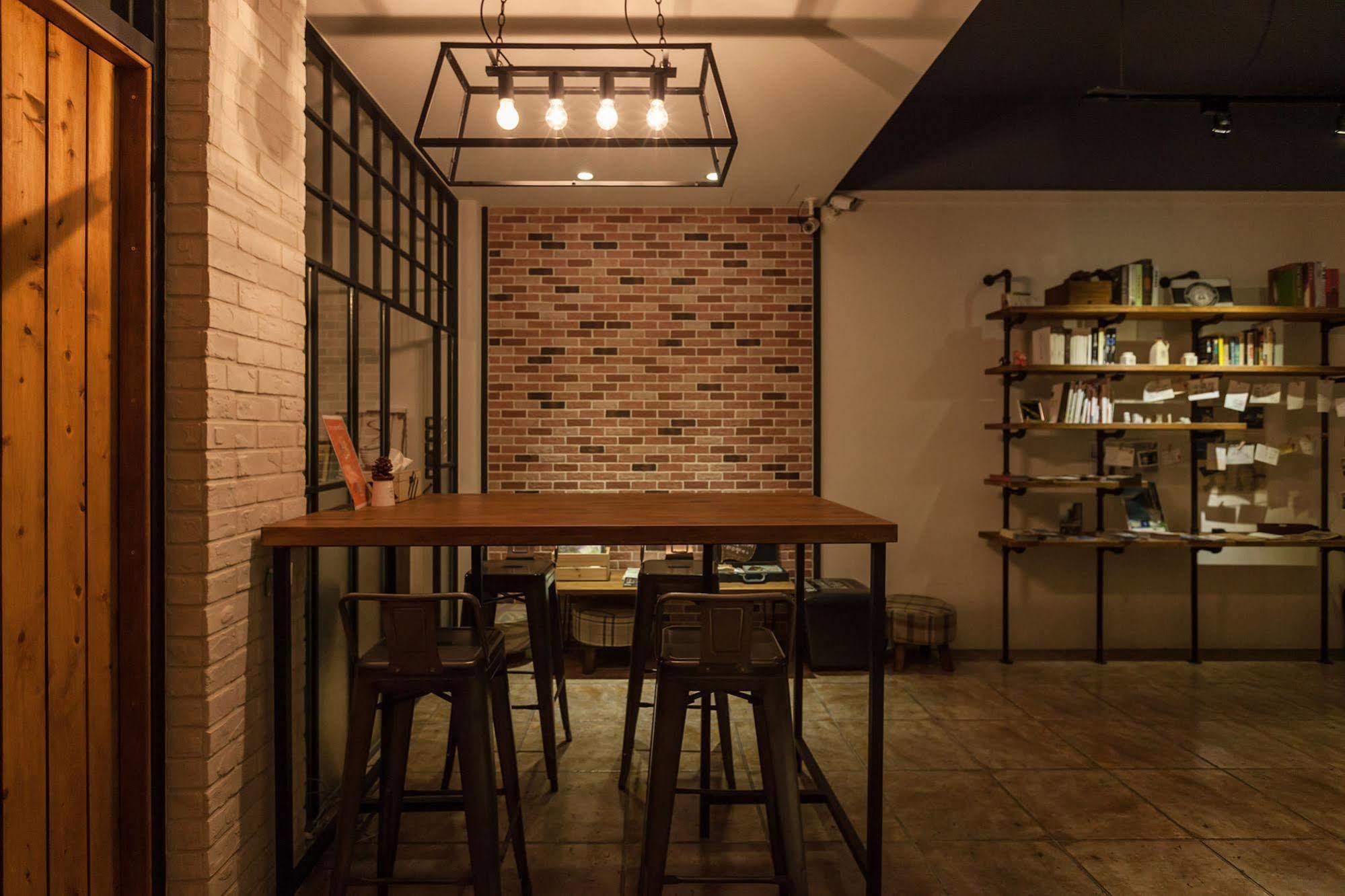Mini Voyage Hostel Hualien City Exterior photo
