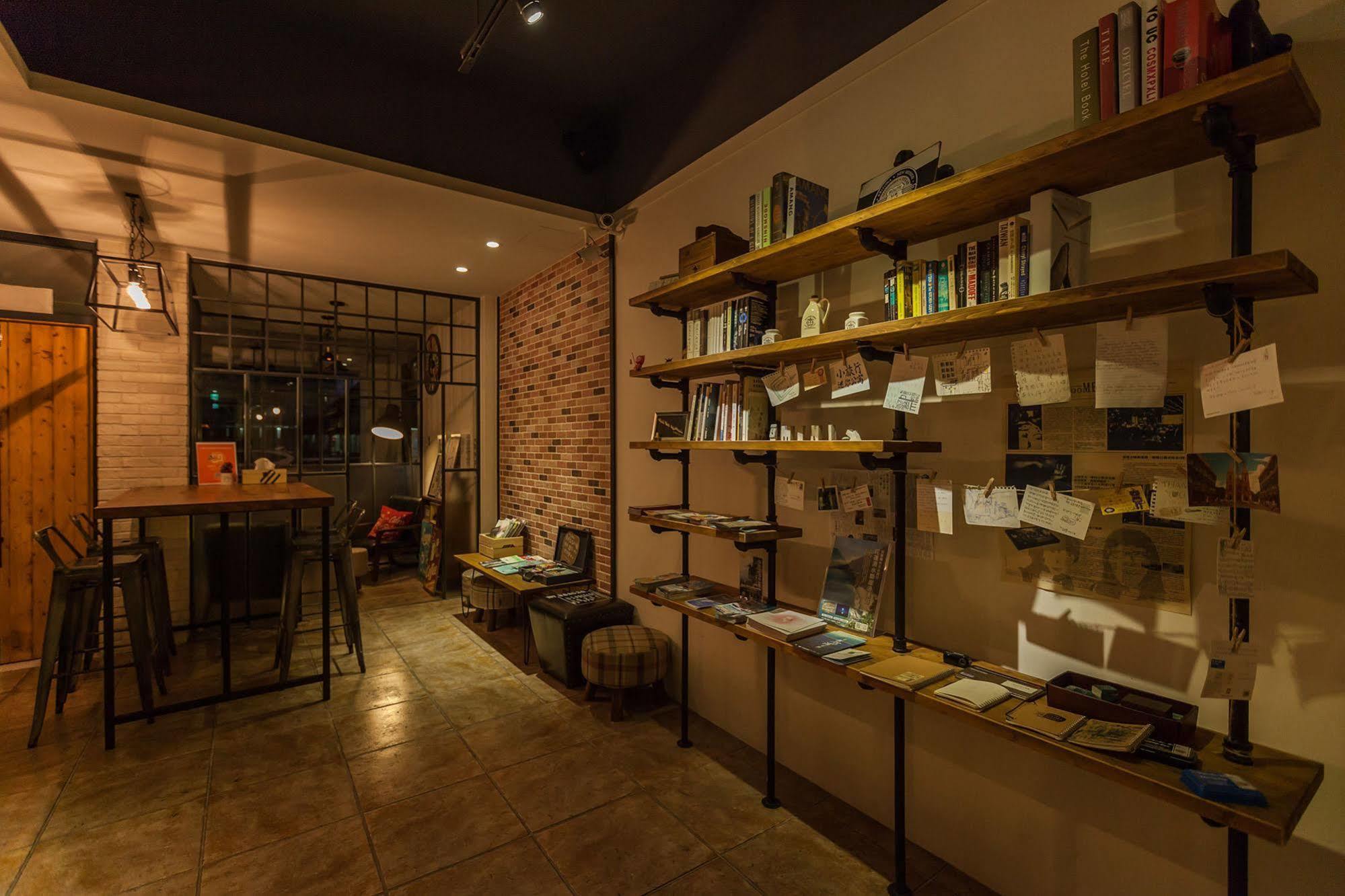 Mini Voyage Hostel Hualien City Exterior photo